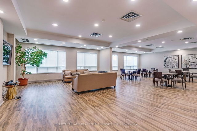 101 - 9 Northern Heights Drive