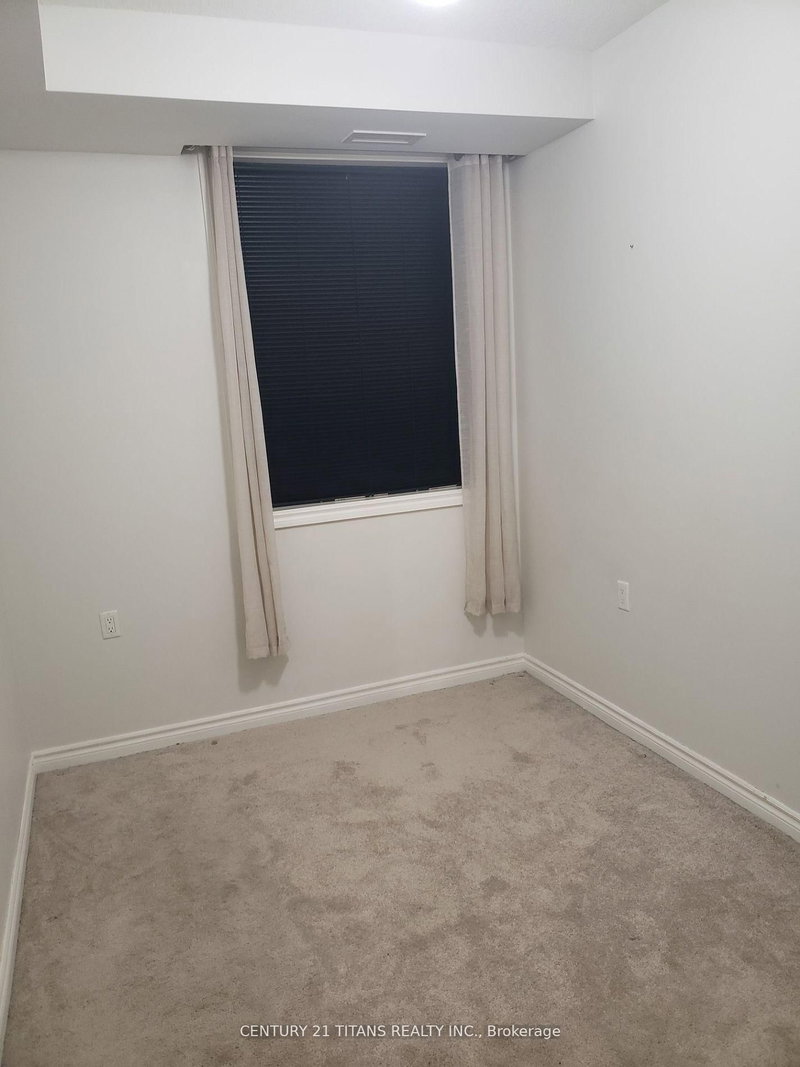 402 - 15450 Yonge St, Aurora, L4G 0K1 | Image 2