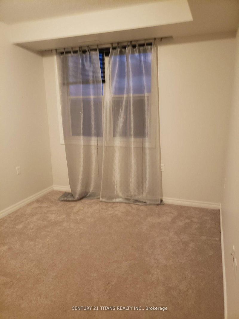 402 - 15450 Yonge St, Aurora, L4G 0K1 | Image 3