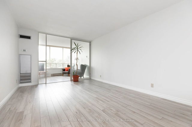 301 - 22 Clarissa Drive