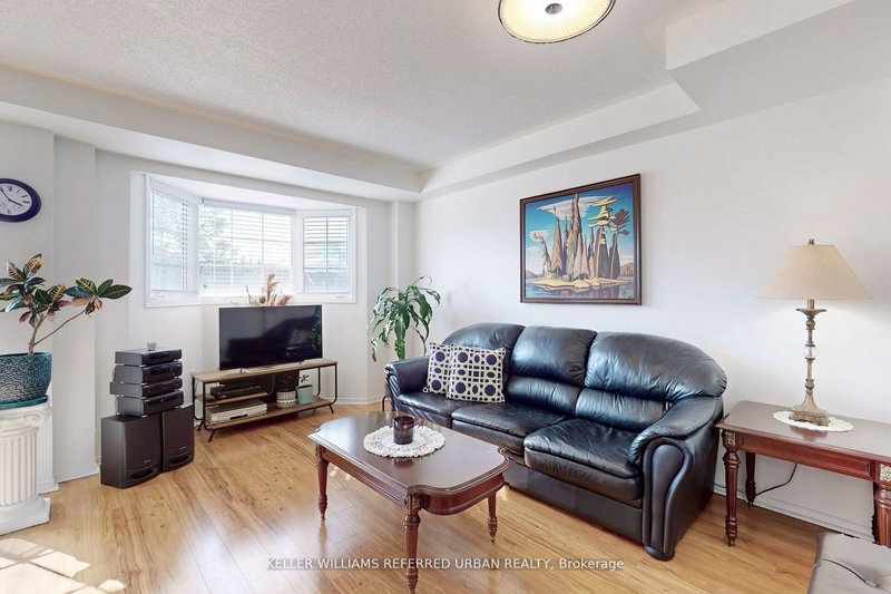 A206 - 15 Cornell Meadows Ave, Markham, L6B 1B6 | Image 2