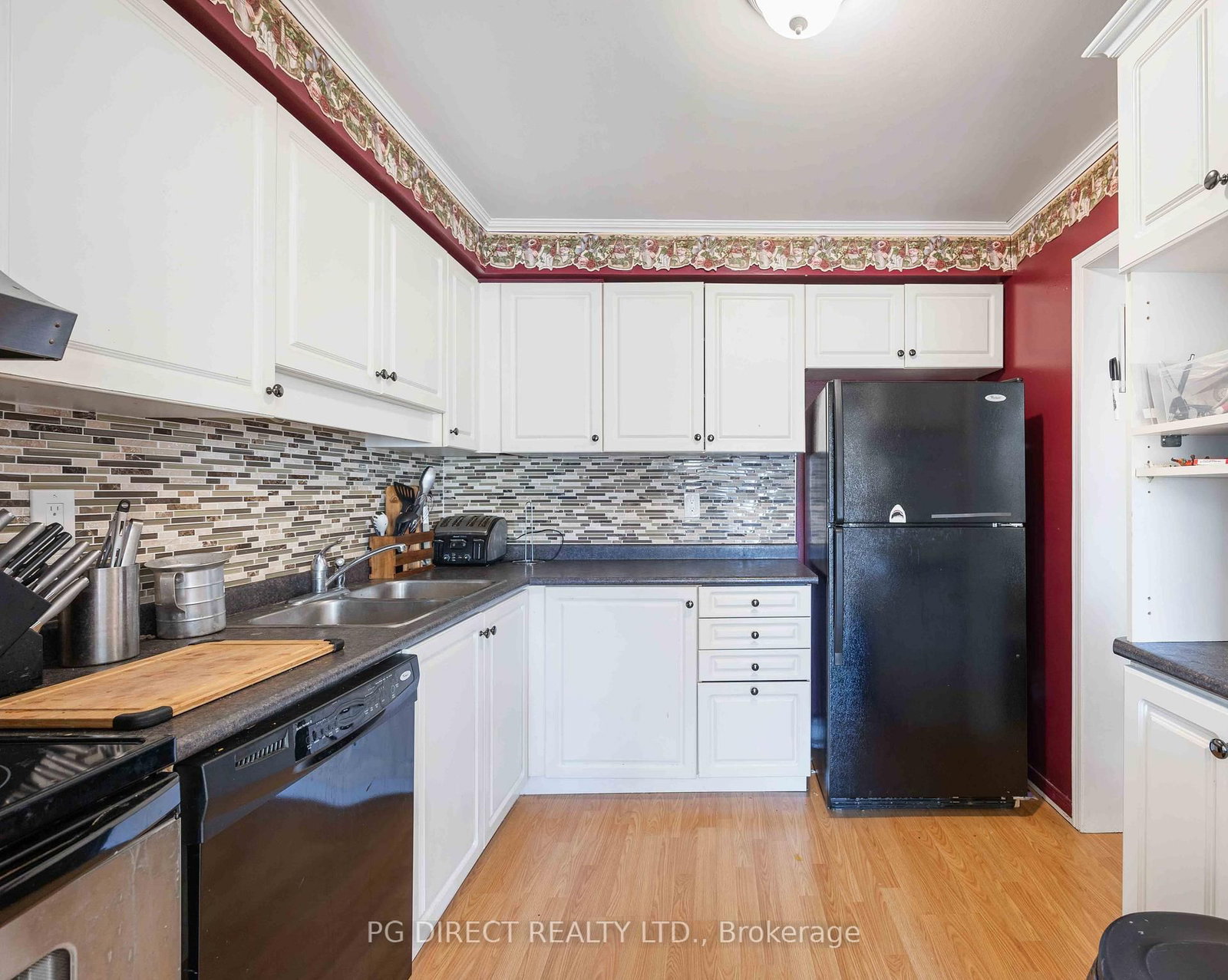 Listing Image 5