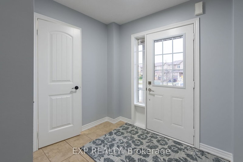 18 Admiral Cres, Essa, L0M 1B4 | Image 3