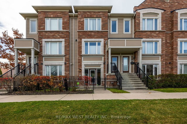 8 - 36 Walter Dove Court