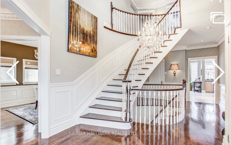 384 Kennedy St W, Aurora, L4G 5M6 | Image 3