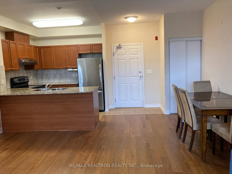 207 - 15450 Yonge St S, Aurora, L4G 0K1 | Image 2