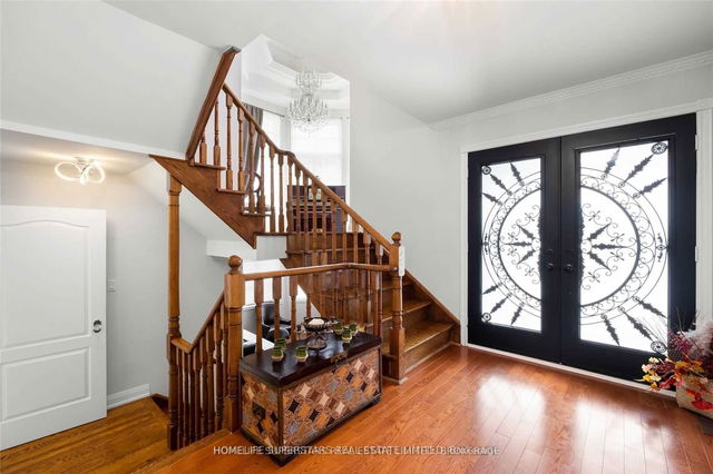 9 Vanvalley Drive