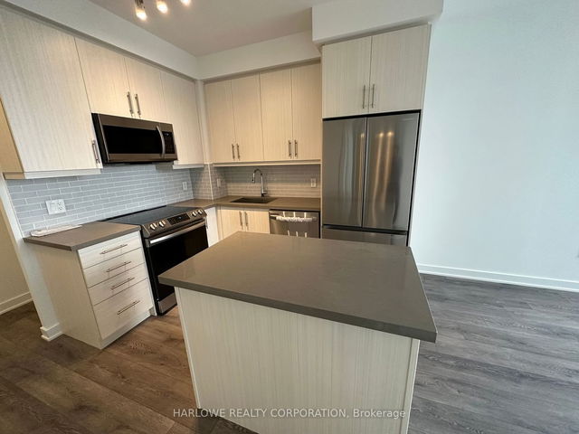 2101 - 105 Oneida Crescent