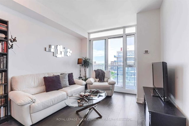 1614 - 9471 Yonge Street