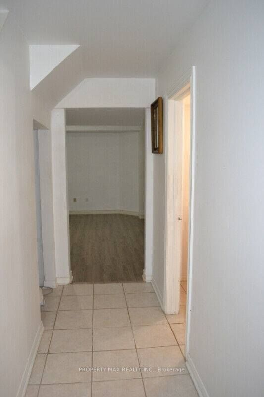 33 Hoake Road