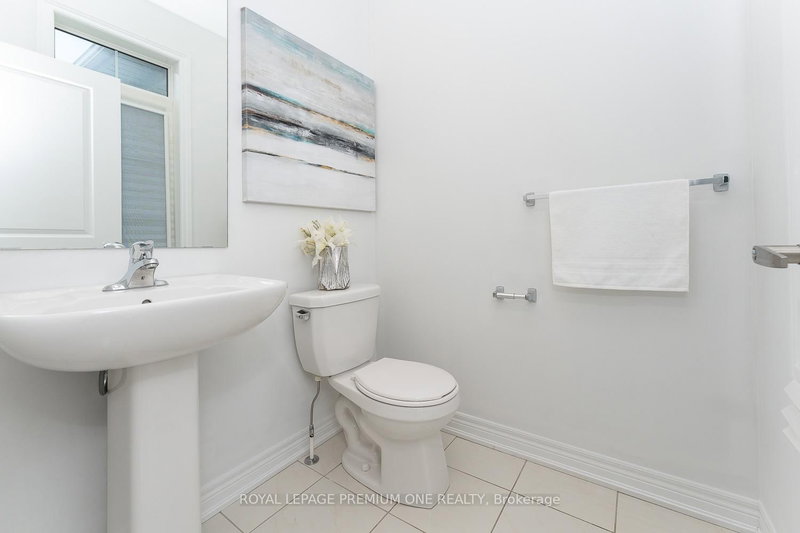 1514 Mcroberts Cres, Innisfil, L9S 4R7 | Image 3