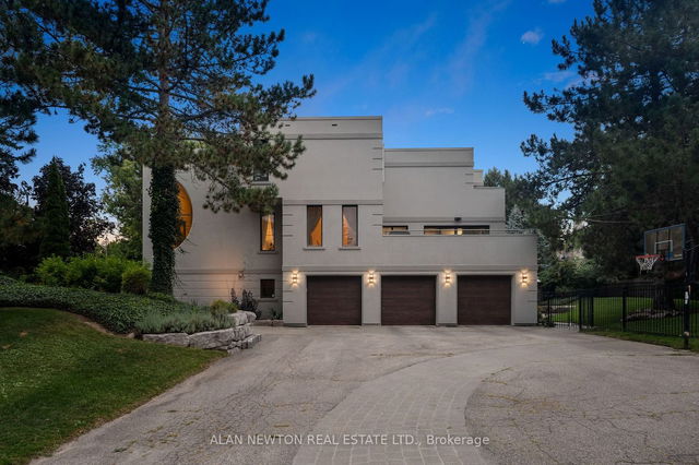 17 Moodie Drive