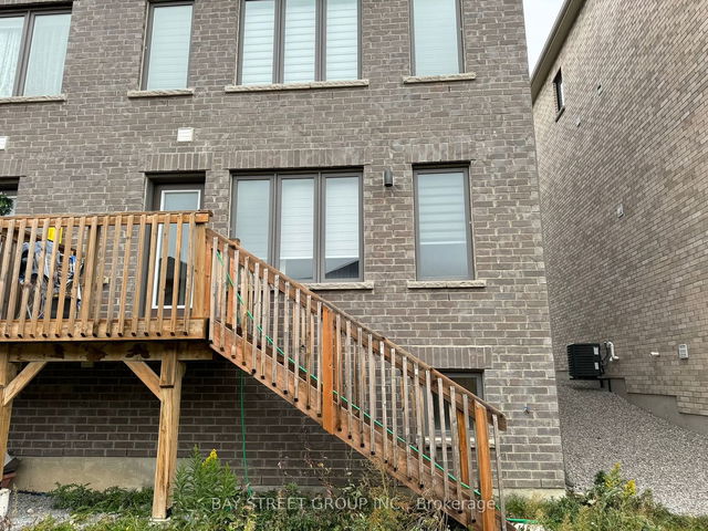 76 Allure Street