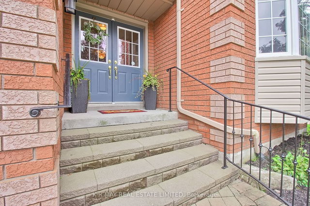 14 Glenn Gould Crescent