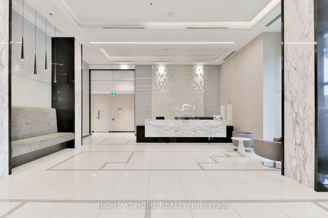 832 - 99 Eagle Rock Way