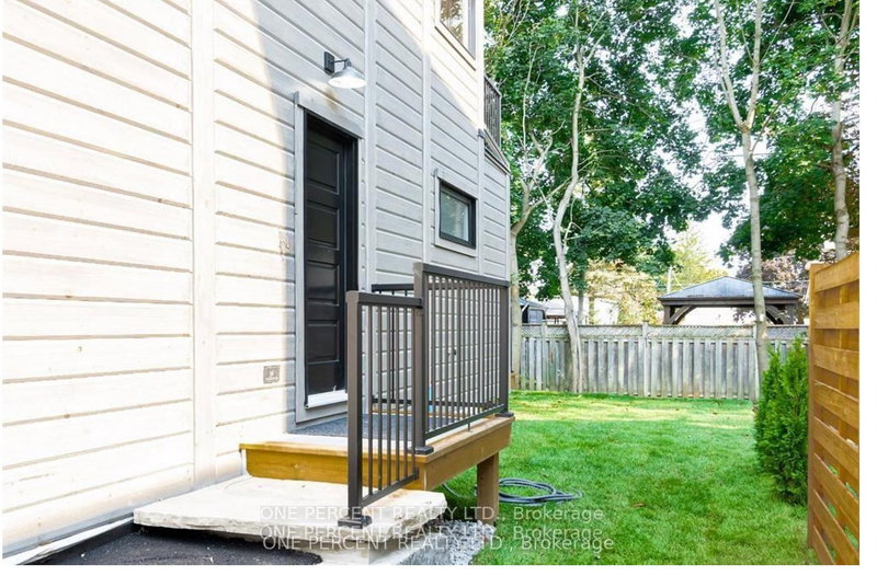 57 Rosehill Dr, Whitchurch-Stouffville, L4A 2Y3 | Image 2