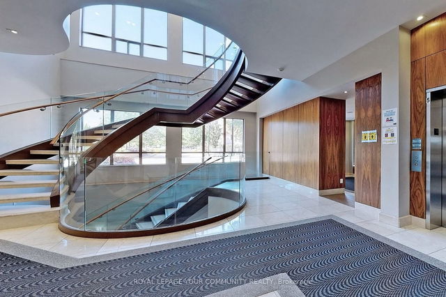 UPH2 - 39 GALLERIA Parkway