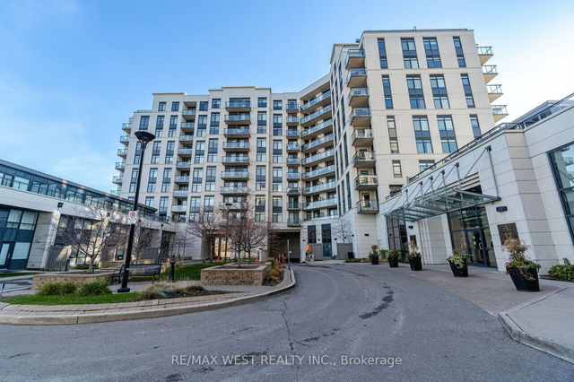 909 - 24 Woodstream Boulevard