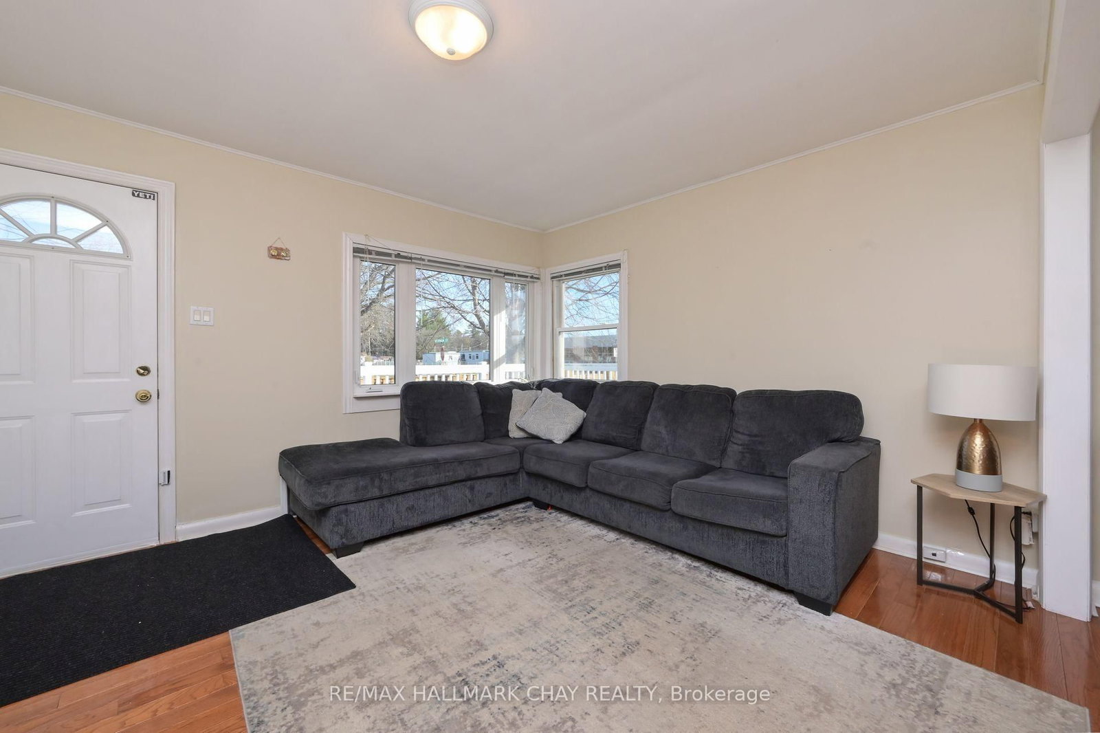 Listing Image 16
