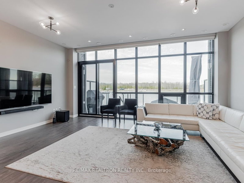 3523 Riva Ave, Innisfil, L9S 2L3 | Image 2