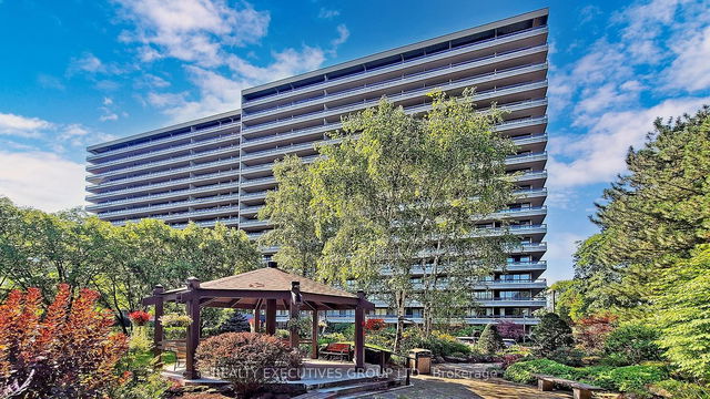 1805 - 8111 Yonge Street