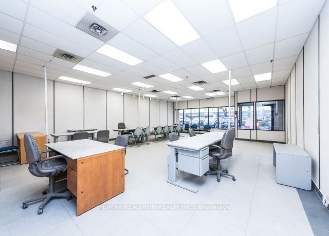 8 - 3300 Steeles Ave W, Vaughan, L4K 2Y4 | Image 2