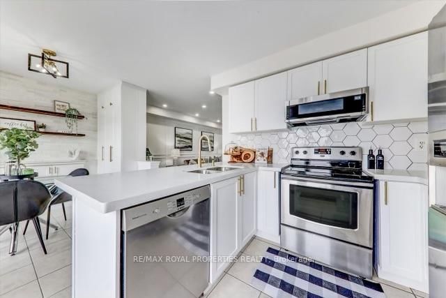 76 Gas Lamp Lane, Markham, L6B 0H7 | Image 3