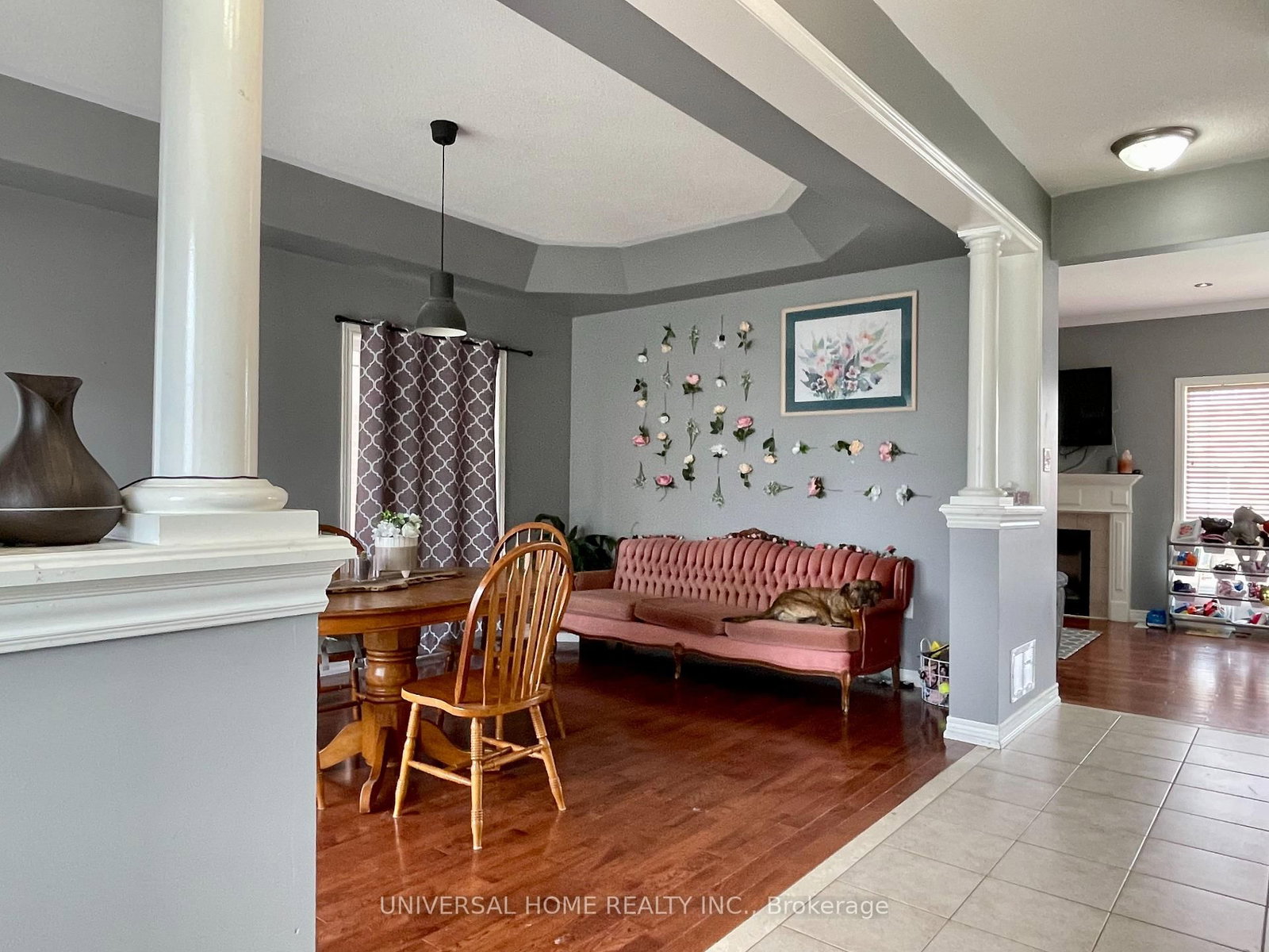 Listing Image 4