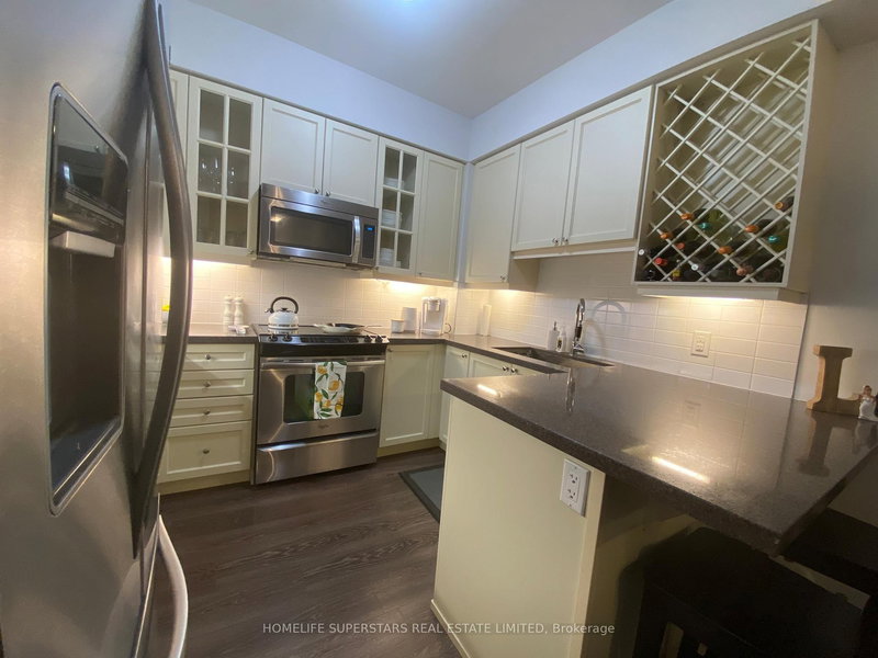 315 - 12 Woodstream Blvd, Vaughan, L4L 8C3 | Image 2