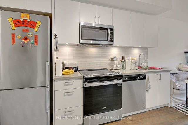 816E - 8868 Yonge Street