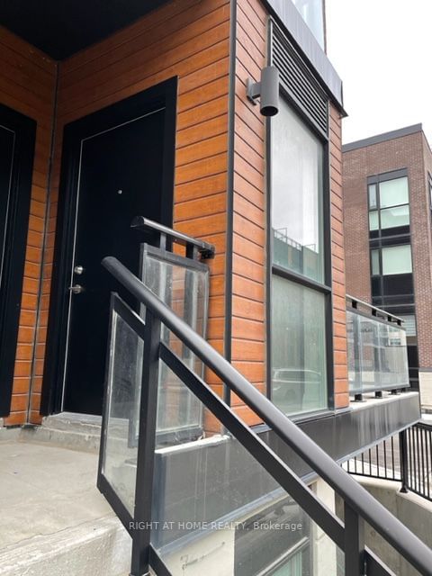 702 - 5309 highway 7 N/A