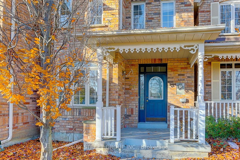 29 Queen's plate Dr, Markham, L6C 2A9 | Image 2