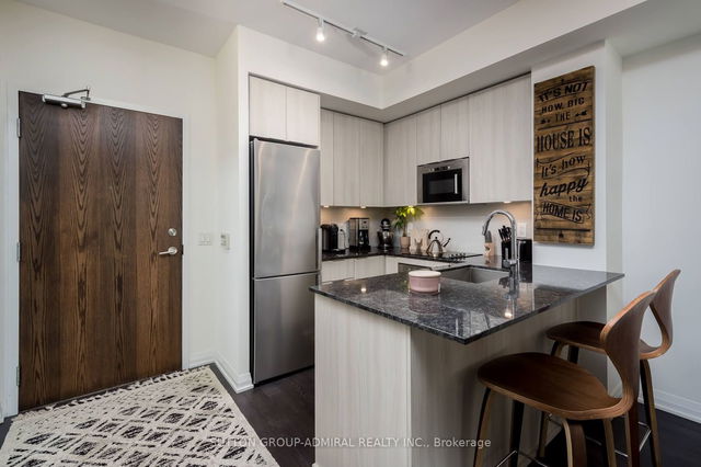 831 - 99 Eagle Rock Way
