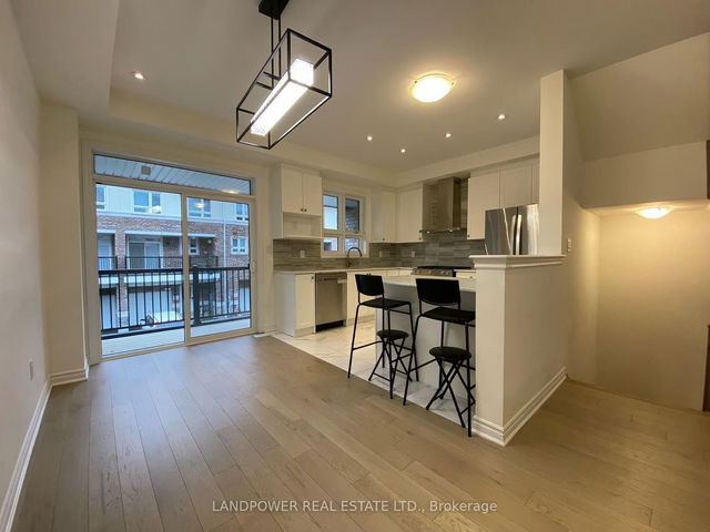 88 Chicago Lane