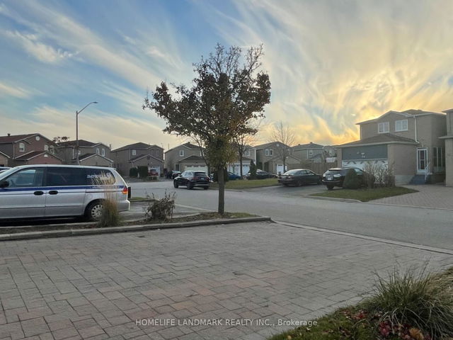 73 Ketchum Crescent