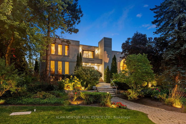 17 Moodie Drive