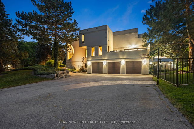 17 Moodie Drive