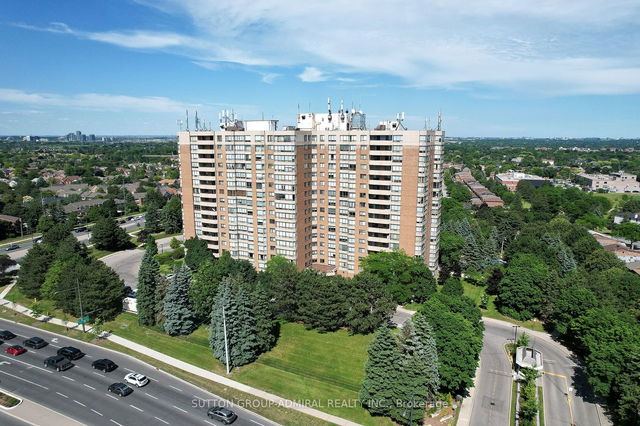 414 - 7601 Bathurst Street