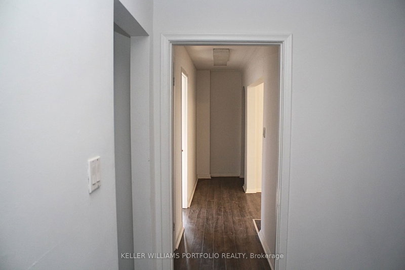 58 Major Mackenzie Dr E, Richmond Hill, L4C 1G9 | Image 3