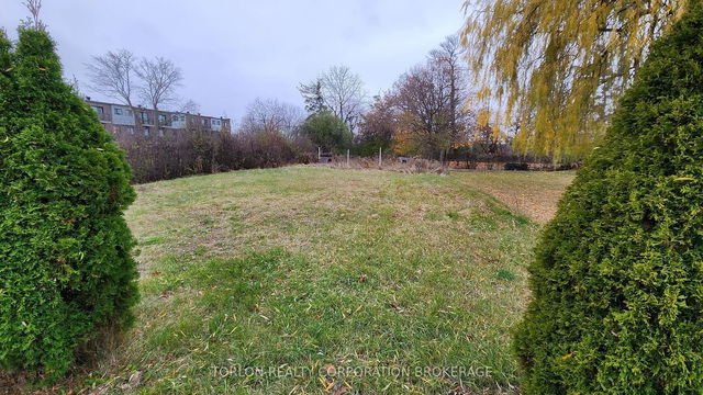 8224 Pine Valley Drive