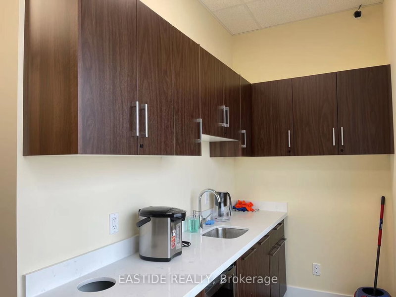 2118 - 28 South Unionville Ave, Markham, L3R 4P9 | Image 2