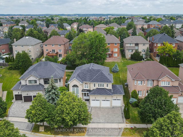 45 Henricks Crescent