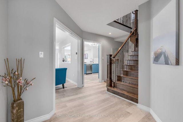 87 Royal Pine Avenue