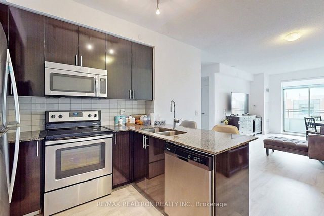304 - 7890 Bathurst Street