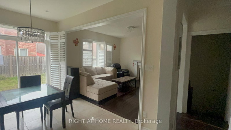 66 James Mccullough Rd, Whitchurch-Stouffville, L4A 0Z3 | Image 2