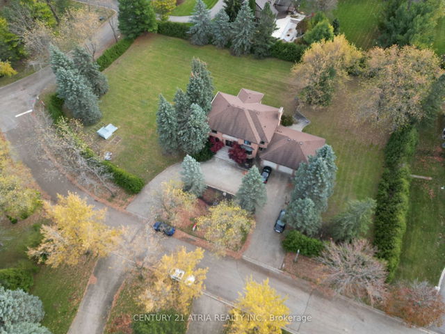 3 Deer Run Court