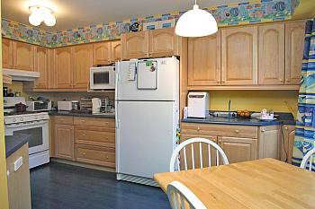 Unit 733 — 75 Weldrick Rd, Richmond Hill - Observatory image-0-2