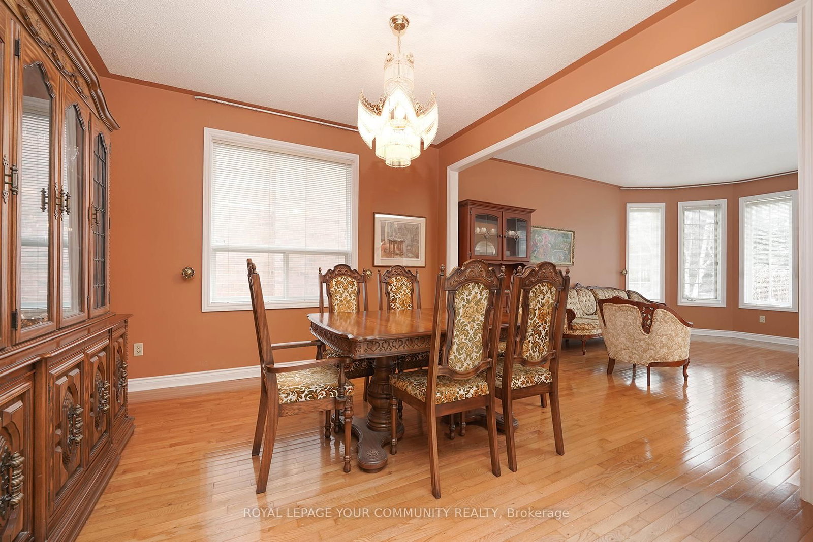 Listing Image 7