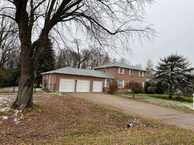 27 lady diana Court