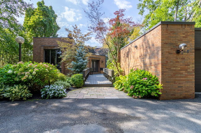 18 Old English Lane